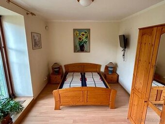 Kompletní nábytek do ložnice - ořech