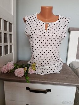  HALENKA S PUNTÍKY  - 1