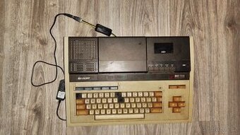 Nabízím počítač Sharp MZ-720 .