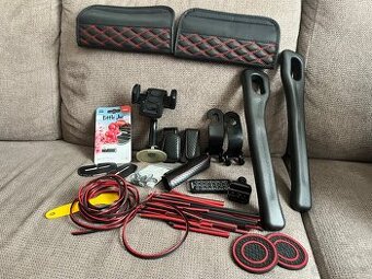 Velký set autodoplňků – červeno-černý styl