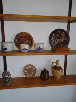 drobnosti na poličku