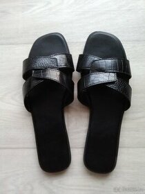 Krásné letní pantofle