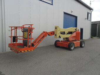 Kloubová pracovní plošina JLG E450AJ