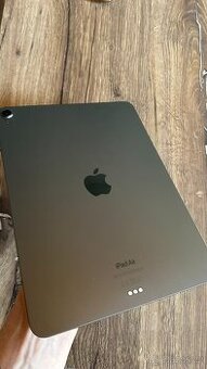 iPad Air M1 (5.gen, 256 GB, WiFi) + příslušenství – TOP STAV
