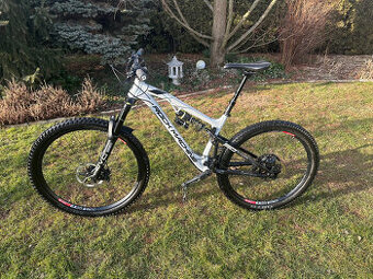 Rockmachine Blizzard 50-297 custom stavba