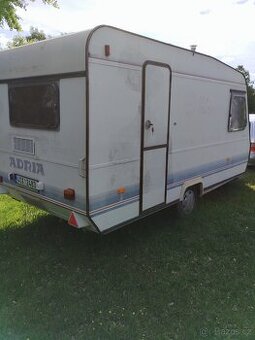 Karavan Adria 4153 Ce rezervace do 14 hodin