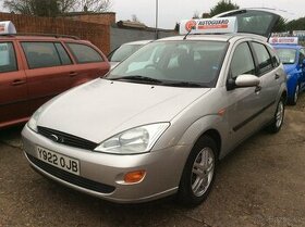 Ford Focus mk1 hatchback benzín 1.6 74 kW pouze díly