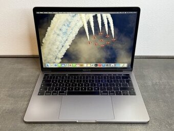 Macbook Pro 13" 2019 / I5 / 8GB / 256GB / Space gray