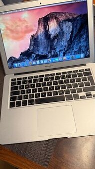MacBook Air 13" i5 / 4GB / 256GB