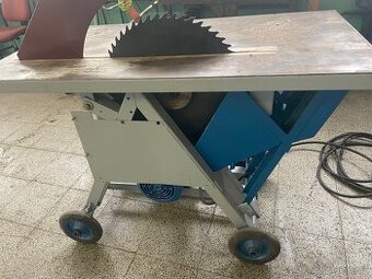 Prodám cirkulárku s kolébkou i stolem, 380V