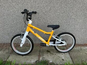 Ultralehké dětské kolo Woom 3 + stojan