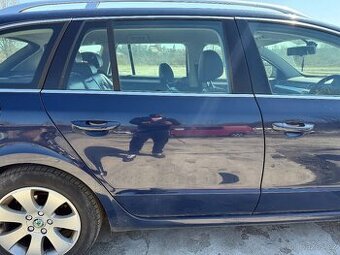 Prave zadni dvere Skoda Superb 2 kombi modre