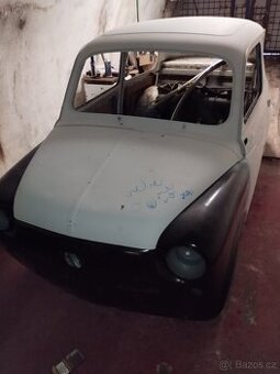 600