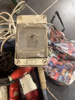 Elektromateriál
