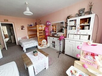 Prodej zrekonstruovaného bytu 2+1, 76 m², Čechovská, Příbram - 1