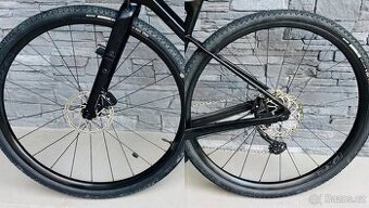 Zapletená kola Giant P-X2 Disc 700c – gravel / silnice