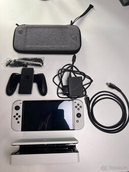 Nintendo Switch OLED kompletní v krabici + pouzdro