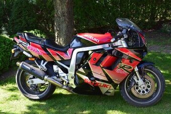 SUZUKI GSX-R 1100