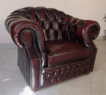 Kožené, Chesterfield křeslo. originál Centurion.