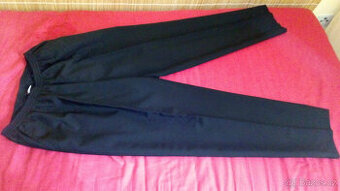 Černé kalhoty s kapsami zn. Baty vel. XXL - 2 ks