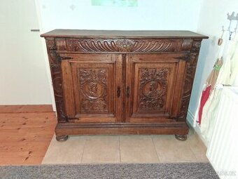 Dubová skříňka/komoda