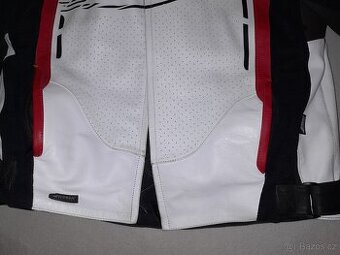 Kožená bunda na motorku