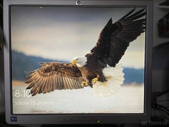 17" LCD monitor HP (L1706) – plně funkční, včetně kabelů