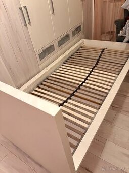 Ikea Malm- postel s úložným prostorem
