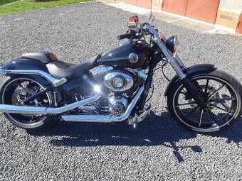 Harley Davidson Breakout 103 r.v. 2015-ČR