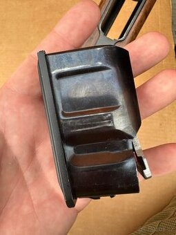 kulovnice CZ 550 zásobník