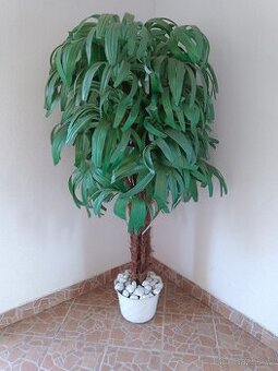 Uměle velké květiny