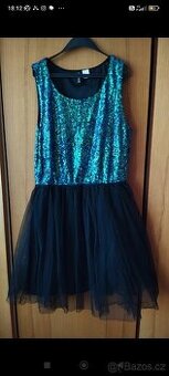 Zelenomodré šaty s filtry