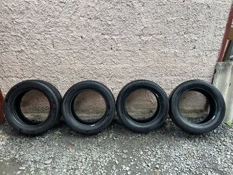 Prodám gumy 195/55/15 Continental