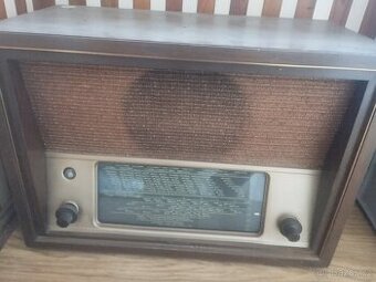 Retro radio