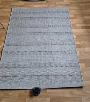 Světlý kvalitní koberec 120 x 170 cm