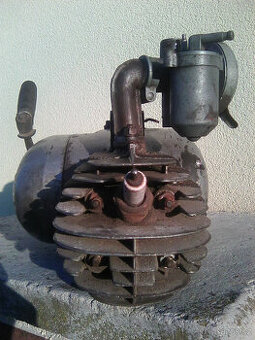 Jawa 50/550/555-motor,nádrž,výfuk,stojan