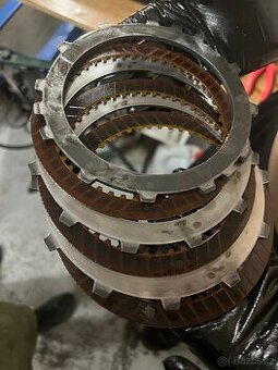 Díly z automatické převodovky BMW