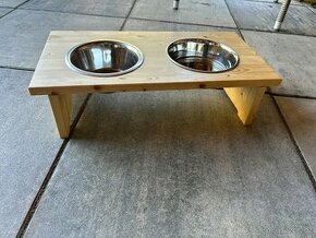 Stojan na misky + misky