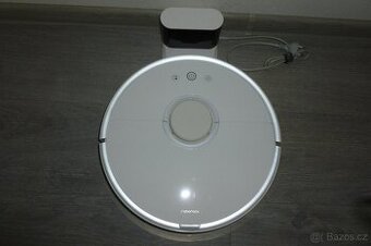 Robotický, tyčový, mechanický vysavač