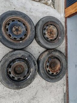 Zimní pneu 195/65 r15