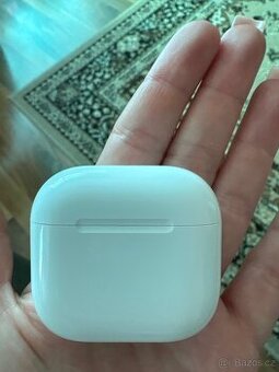 Nabíjecí pouzdro pro Apple AirPods 4 (USB-C)