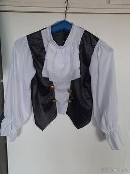 Pirát na karneval nebo na fotku