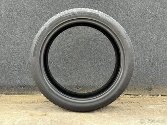 1x LETNÍ PNEU - Hankook Ventus 255/40 R20 101Y 8.0mm