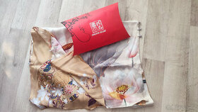 Nový hedvábný květinivý šál/šátek -dovezen z Číny