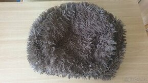 Hnědý pelíšek pro psa s polštářem - 70 cm