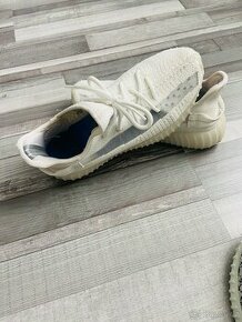 Prodám obuv YEEZZY BOOST 350 vel.41