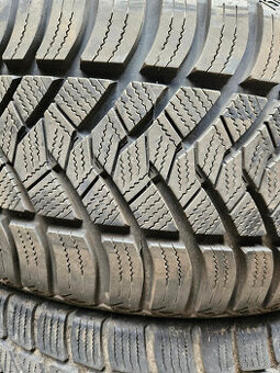 235/40r18 95V  Maxxis  ap2