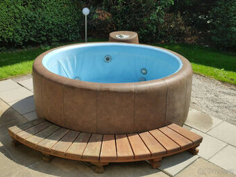 Originální vířivka Softub Model Legend 180 cm 3-4 osoby NP