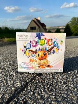 Pokémon TCG Prismatic Evolutions Elite Trainer Box