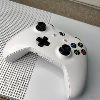 Prodám Xbox one S 1TB HDD + 10 her